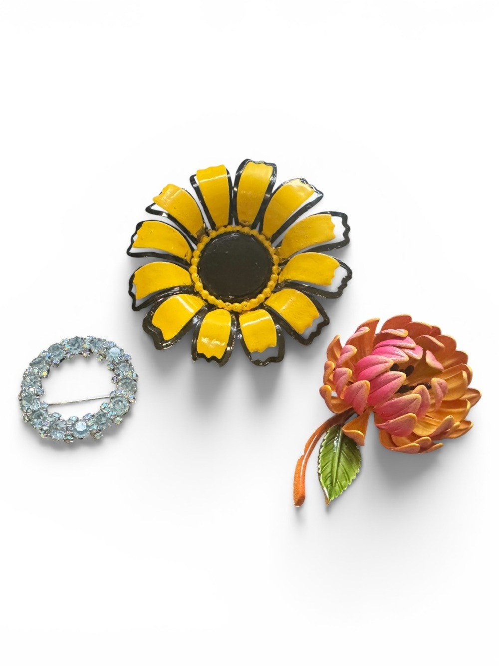 Vintage 1960s Costume Jewelry Brooch Lot Enamel Flower Power & Rhinestone Wreath